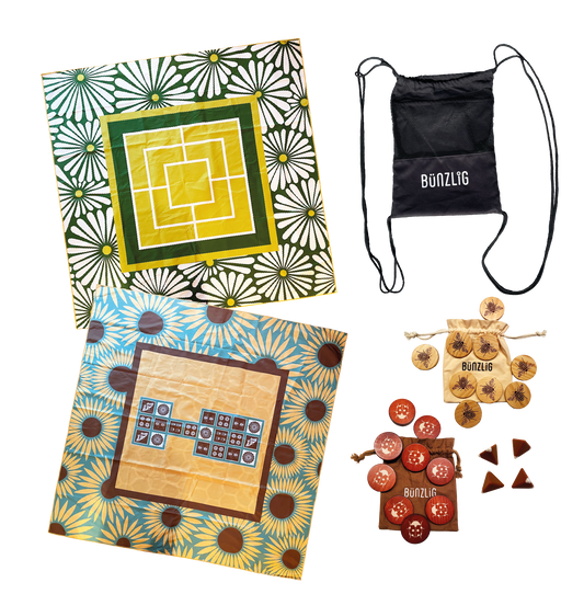 Spieltuch-Set "Mühle und Köngliches Spiel von Ur" aus ca. 50 recycelten PET-Flaschen